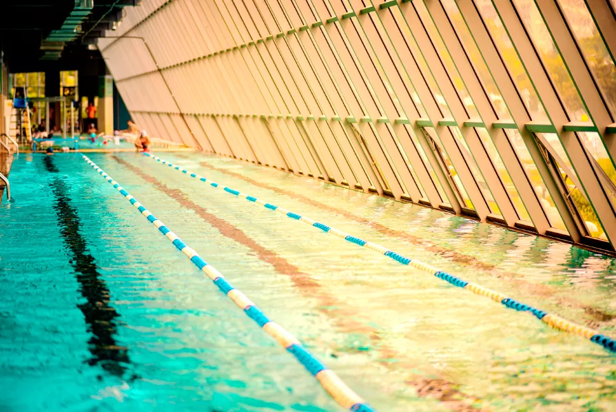 兰州成人混凝土钢结构游泳池项目
